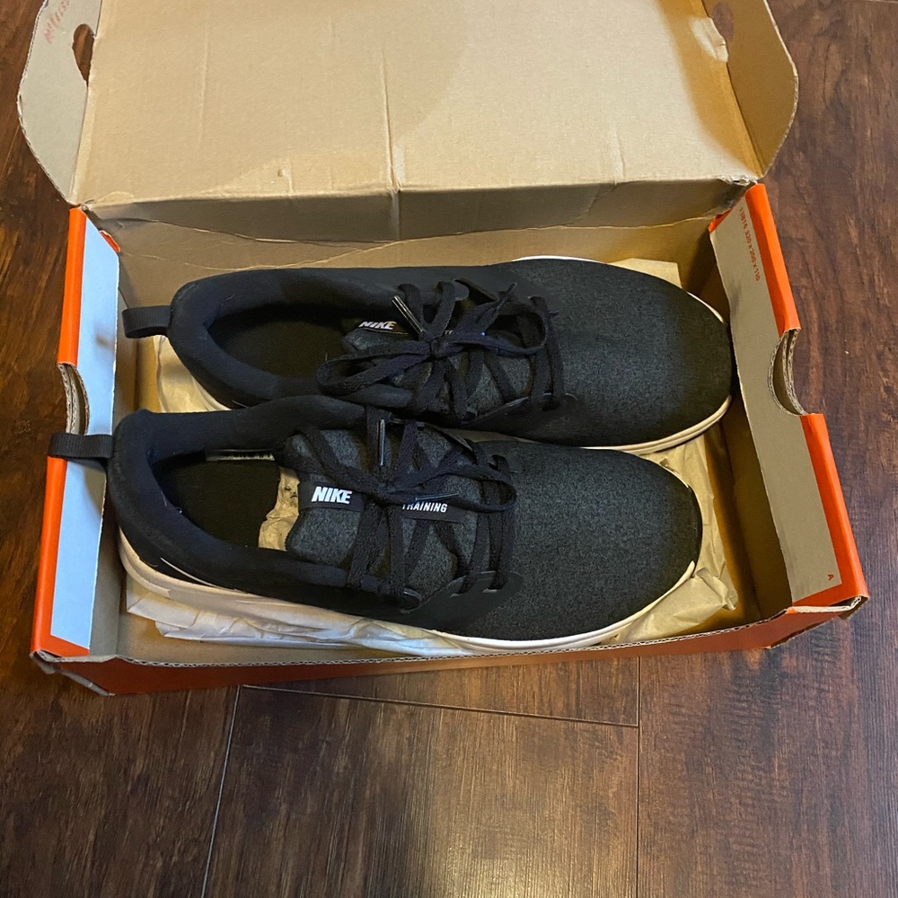 Nike air bella tr sneakers